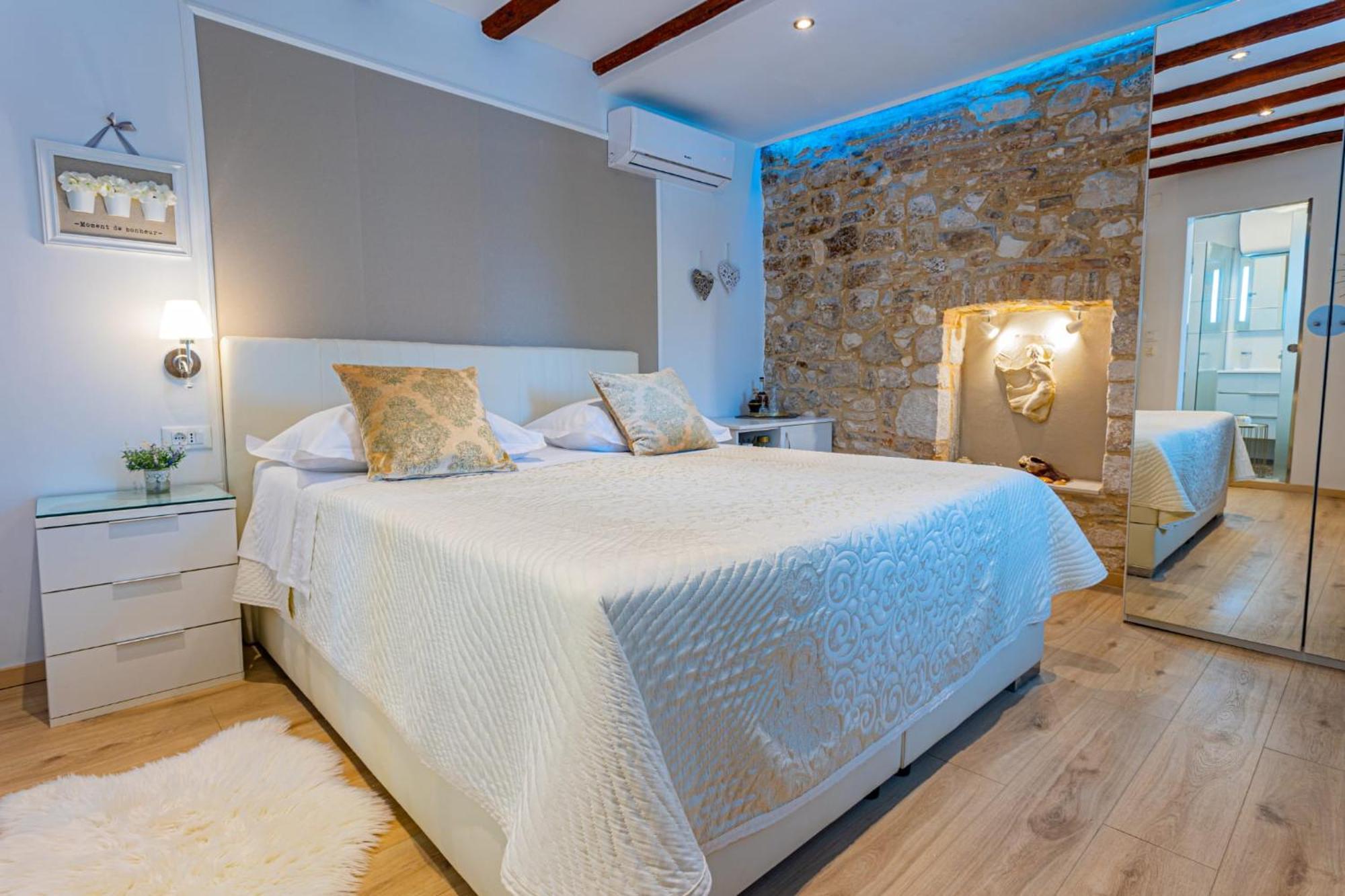 Apartments & Rooms Trogir Stars Free Parking Exterior foto
