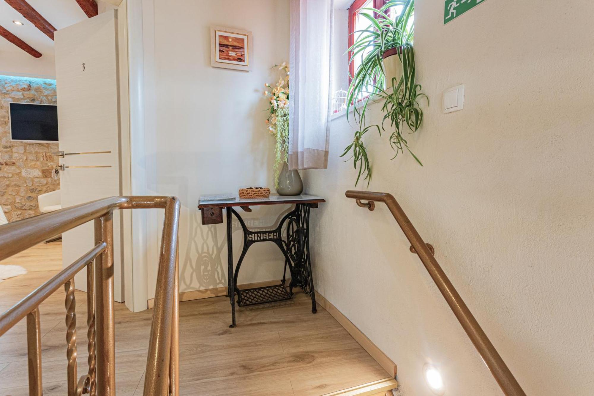 Apartments & Rooms Trogir Stars Free Parking Exterior foto
